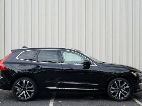 Used 2023 Volvo XC60 B5 Ultimate w/ Climate Package FWD image 54