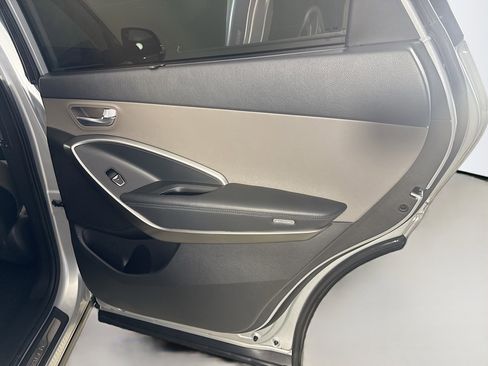 Used 2019 Hyundai Santa Fe XL SE w/ SE Premium Package 02 FWD image 28
