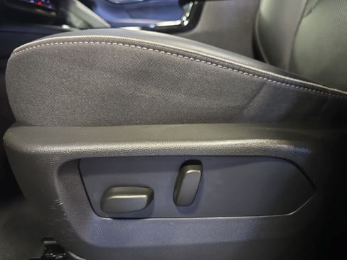 Used 2023 Buick Envision Essence AWD/4WD image 21