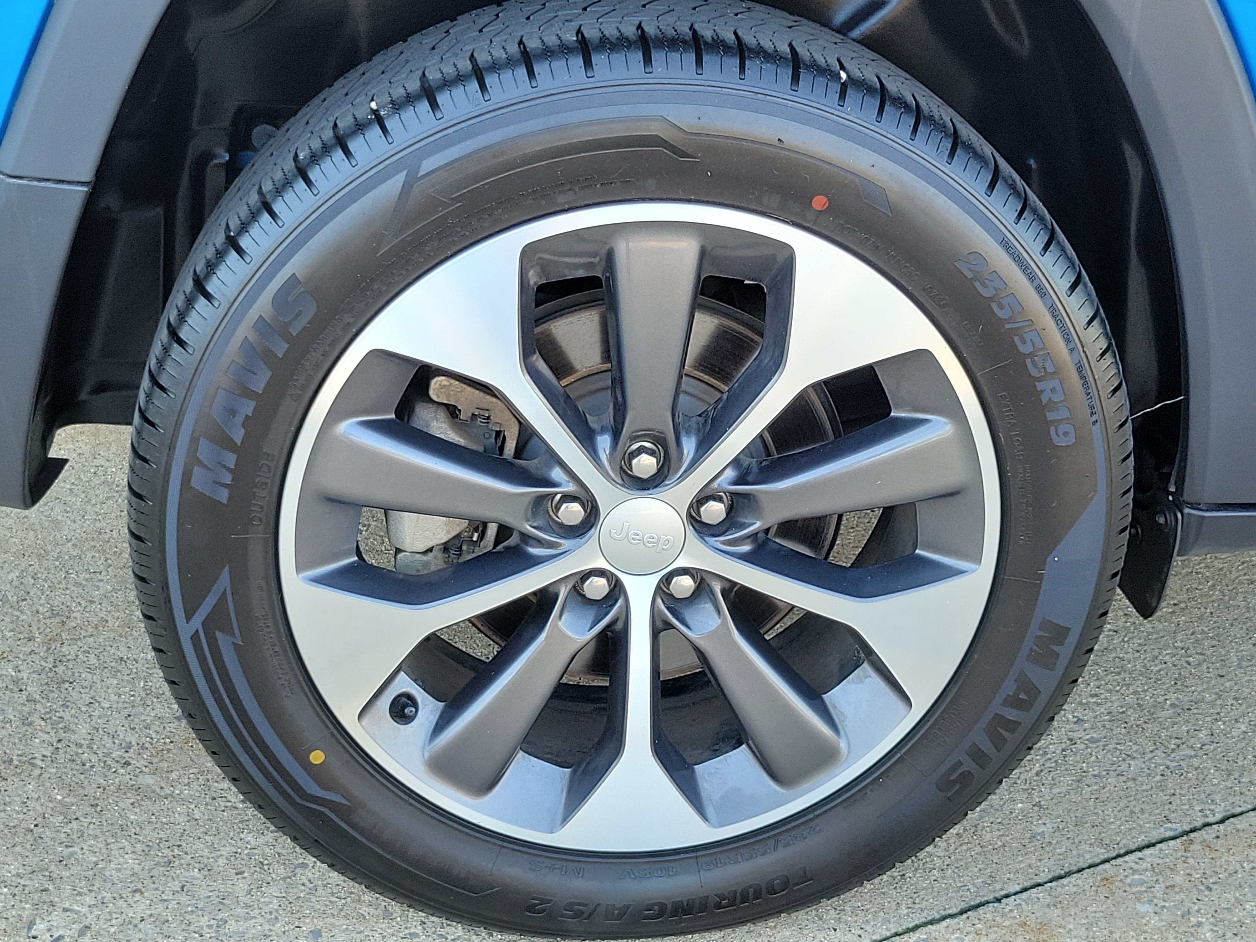 Used 2022 Jeep Cherokee Limited w/ Elite Package AWD/4WD image 5