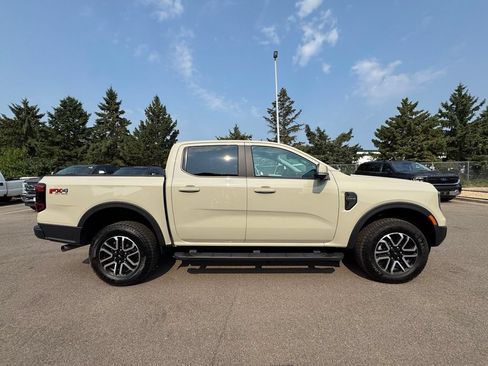 Used 2025 Ford Ranger Lariat w/ FX4 Off-Road Package AWD/4WD image 7