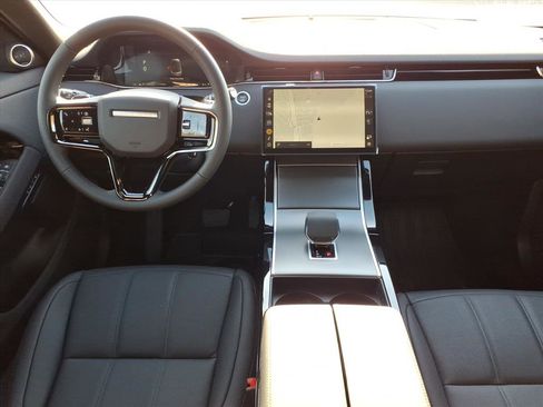 New 2026 Land Rover Range Rover Evoque S image 4