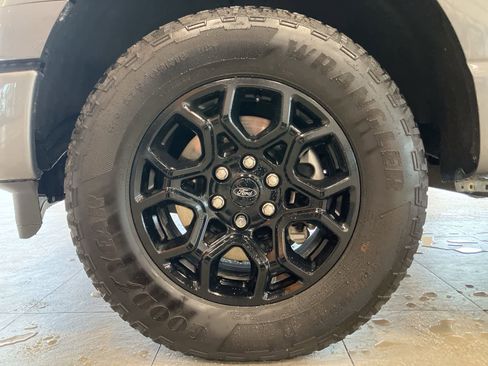 Used 2024 Ford F150 XLT w/ Mobile Office Package image 9