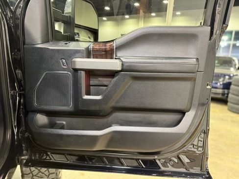 Used 2017 Ford F250 Platinum w/ Platinum Ultimate Package image 47