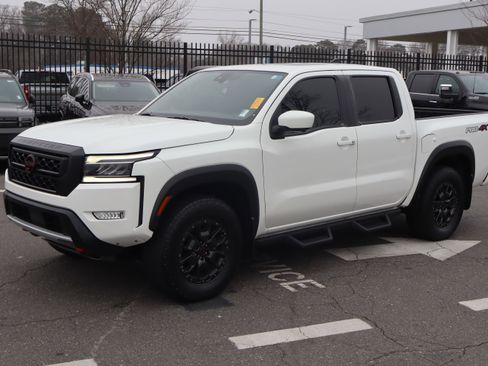 Used 2023 Nissan Frontier PRO-4X w/ Pro-4X Premium Package image 16