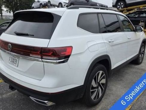 Used 2025 Volkswagen Atlas SE FWD image 2