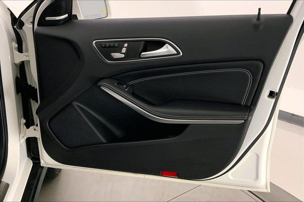 Used 2019 Mercedes-Benz GLA 250 4MATIC image 25