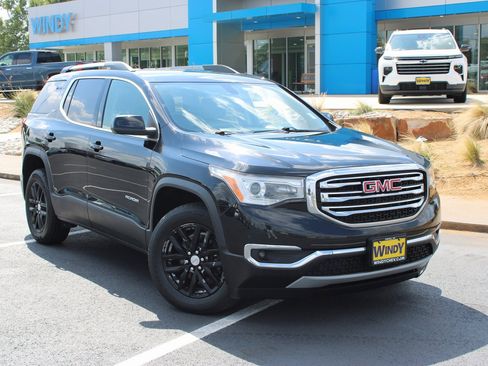 Used 2019 GMC Acadia SLT image 2