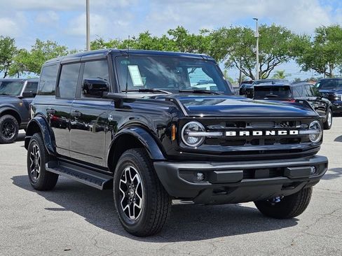New 2026 Ford Bronco Outer Banks AWD/4WD image 7