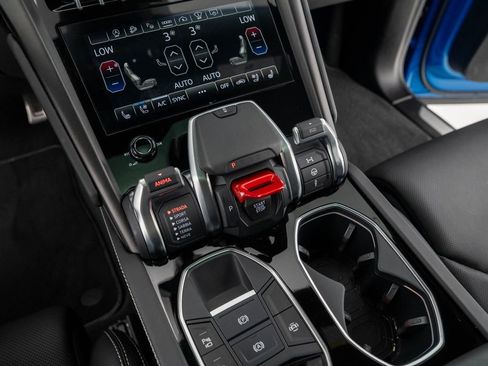 Used 2023 Lamborghini Urus S image 25