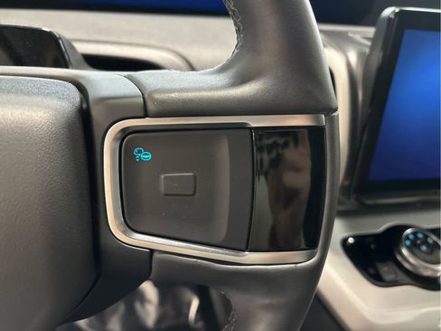 Used 2025 Ford Expedition Active RWD image 19