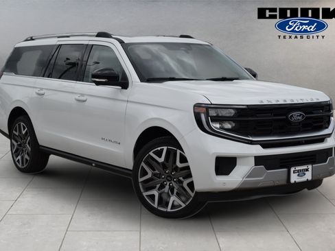 New 2026 Ford Expedition Max Platinum w/ Platinum Ultimate Package AWD/4WD image 3