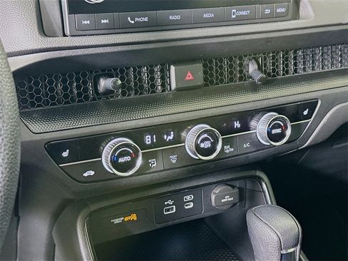 Certified 2025 Honda CR-V EX image 14