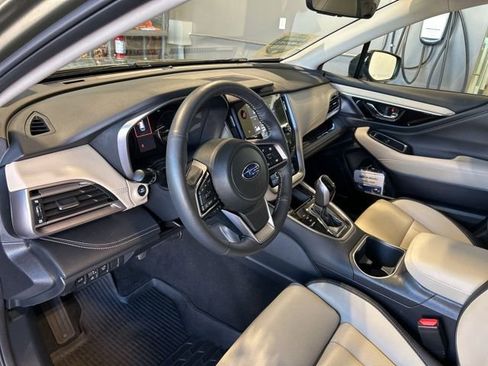Used 2025 Subaru Outback Limited image 61