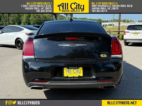 Used 2020 Chrysler 300 S RWD image 6