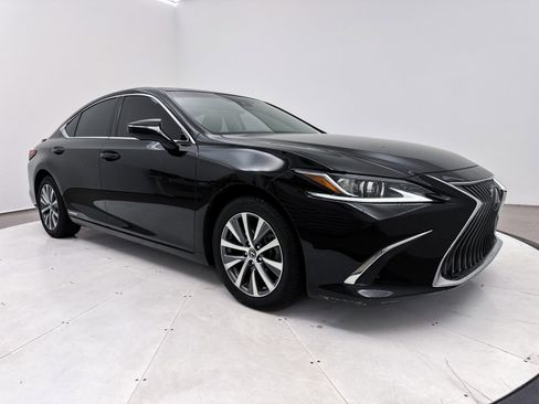 Used 2020 Lexus ES 300h w/ Premium Package image 9