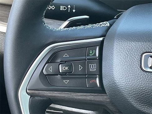 Used 2025 Jeep Grand Cherokee L Limited image 14