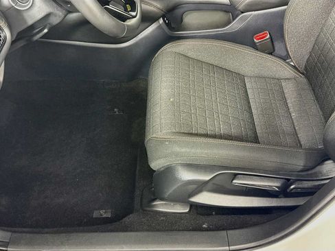 Used 2024 Honda HR-V Sport image 16