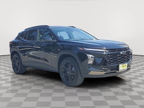 New 2026 Chevrolet Trax ACTIV FWD image 3