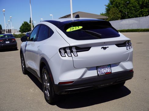 Used 2023 Ford Mustang Mach-E Select RWD image 9