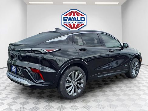 New 2026 Buick Envista Avenir FWD image 6