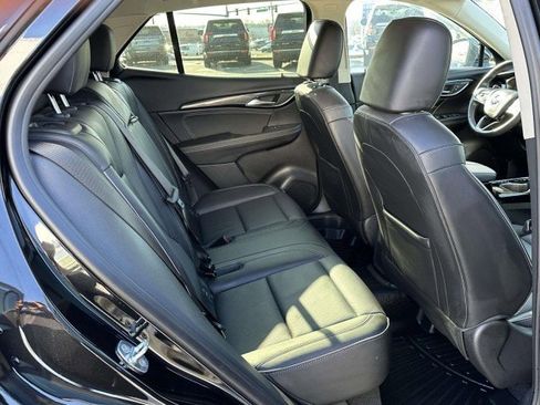 Used 2023 Buick Envision Essence image 10