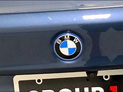 Used 2023 BMW 530e xDrive w/ Premium Package AWD/4WD image 9