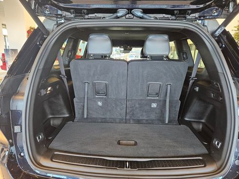 Used 2024 Jeep Grand Cherokee L Limited w/ Black Appearance Package image 31