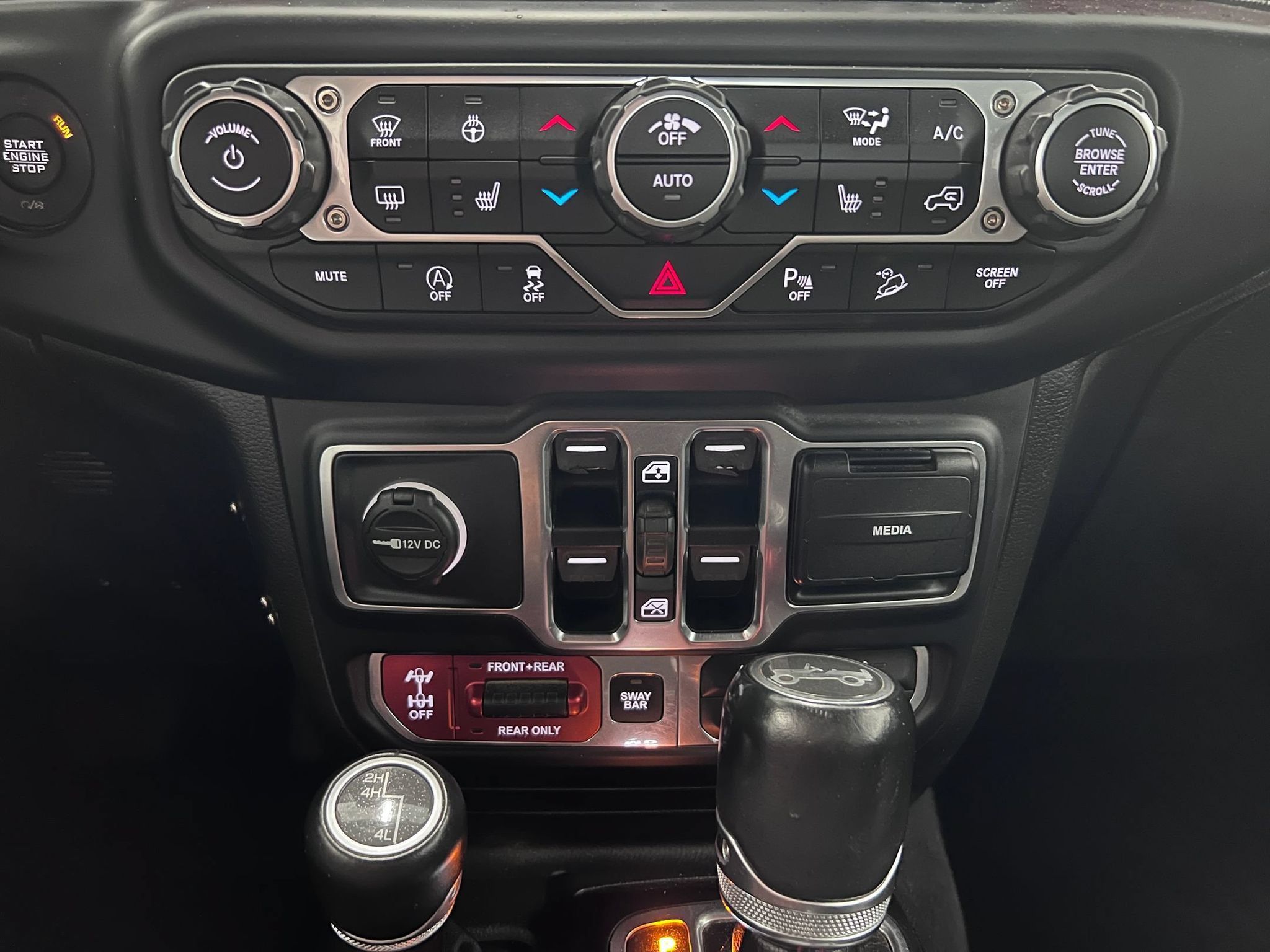 Used 2019 Jeep Wrangler Unlimited Rubicon AWD/4WD image 16