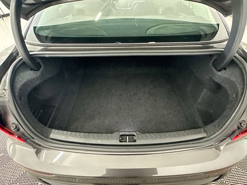 Used 2025 Volvo S60 B5 Core image 31