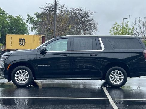 Used 2025 Chevrolet Suburban LT AWD/4WD image 14