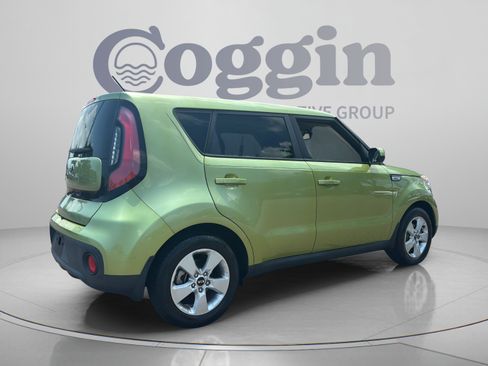 Used 2017 Kia Soul FWD image 5