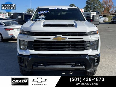 Used 2024 Chevrolet Silverado 2500 Custom w/ Custom Value Package image 2