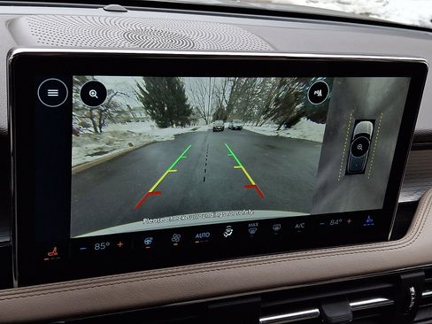 Used 2024 Lincoln Corsair AWD w/ Equipment Group 101A image 18