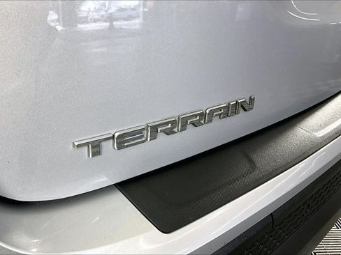 Used 2016 GMC Terrain SLE FWD image 28