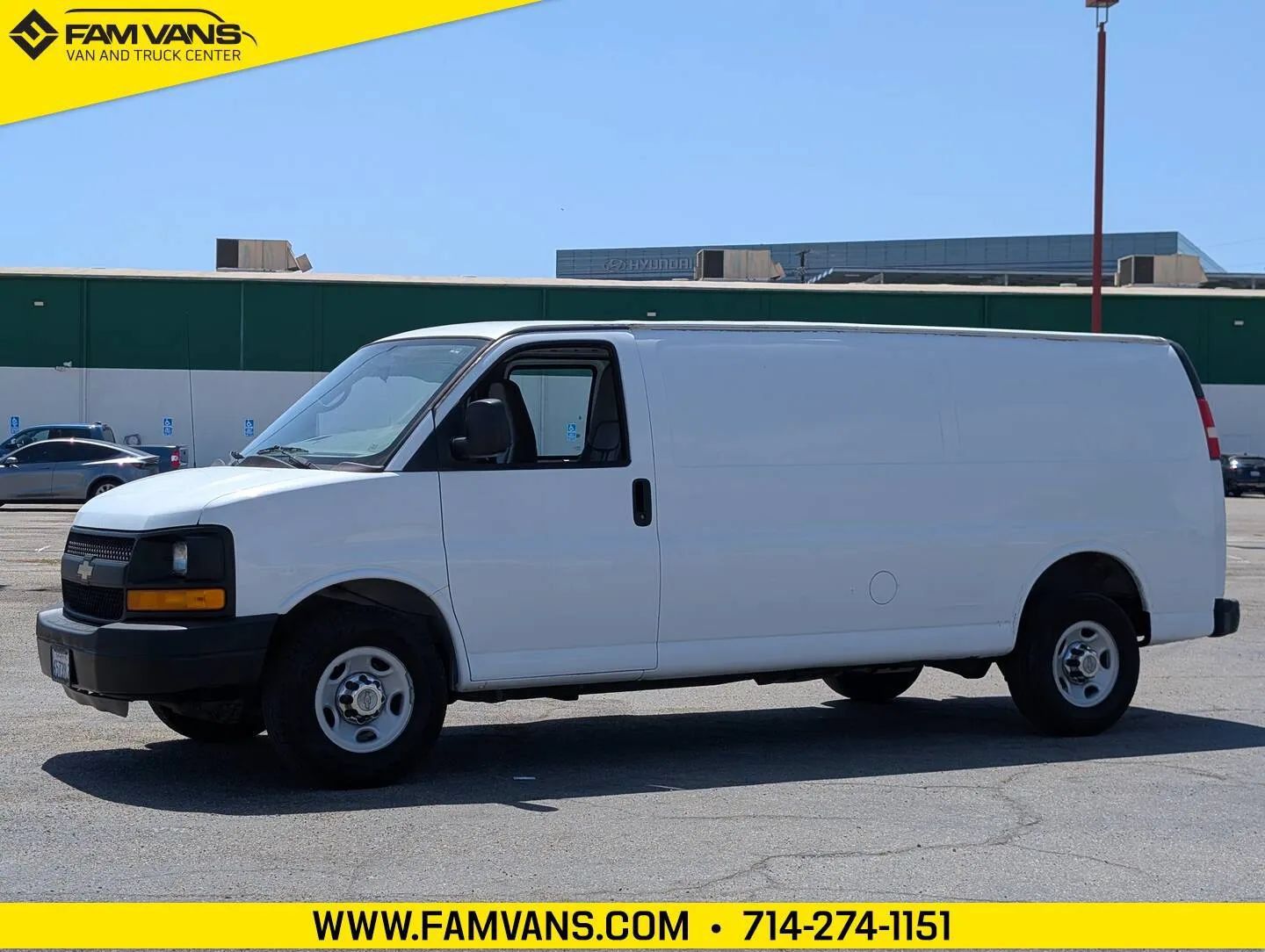 Used 2014 Chevrolet Express 2500 Extended RWD image 3