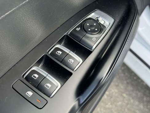 Used 2023 Kia K5 GT-Line image 15