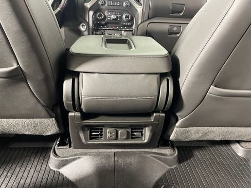 Used 2020 Chevrolet Silverado 1500 LTZ w/ Safety Package AWD/4WD image 21