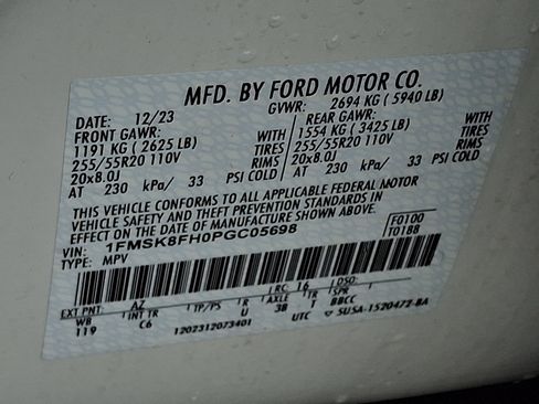 Certified 2023 Ford Explorer Limited w/ Limited Technology Package AWD/4WD image 30