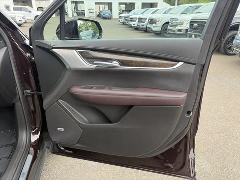 Used 2021 Cadillac XT6 Premium Luxury AWD/4WD image 16