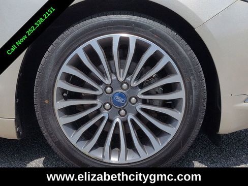 Used 2018 Ford Fusion Titanium image 11