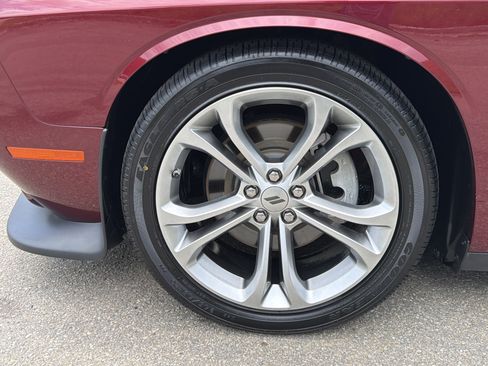 Used 2022 Dodge Challenger GT w/ Plus Package RWD image 11