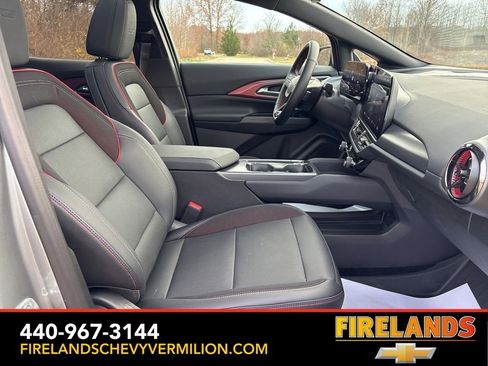 New 2025 Chevrolet Equinox EV RS image 37