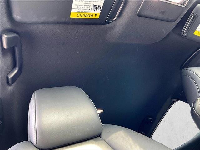 Used 2022 MAZDA MAZDA3 s FWD image 17