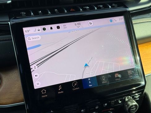 Used 2024 Jeep Grand Cherokee Summit AWD/4WD image 38