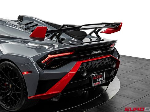 Used 2023 Lamborghini Huracan STO RWD image 22