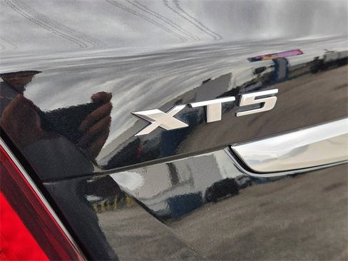 Used 2023 Cadillac XT5 Premium Luxury image 8