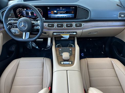 New 2026 Mercedes-Benz GLS 580 4MATIC image 14