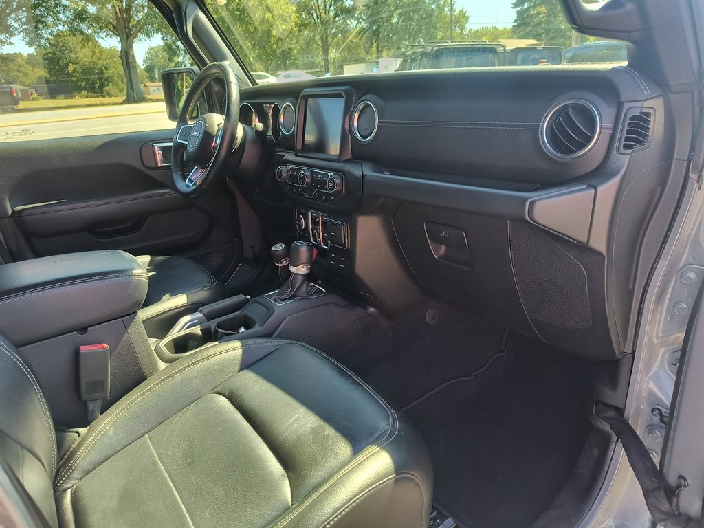 Used 2019 Jeep Wrangler Unlimited Sahara w/ Quick Order Package 24M Moab AWD/4WD image 21