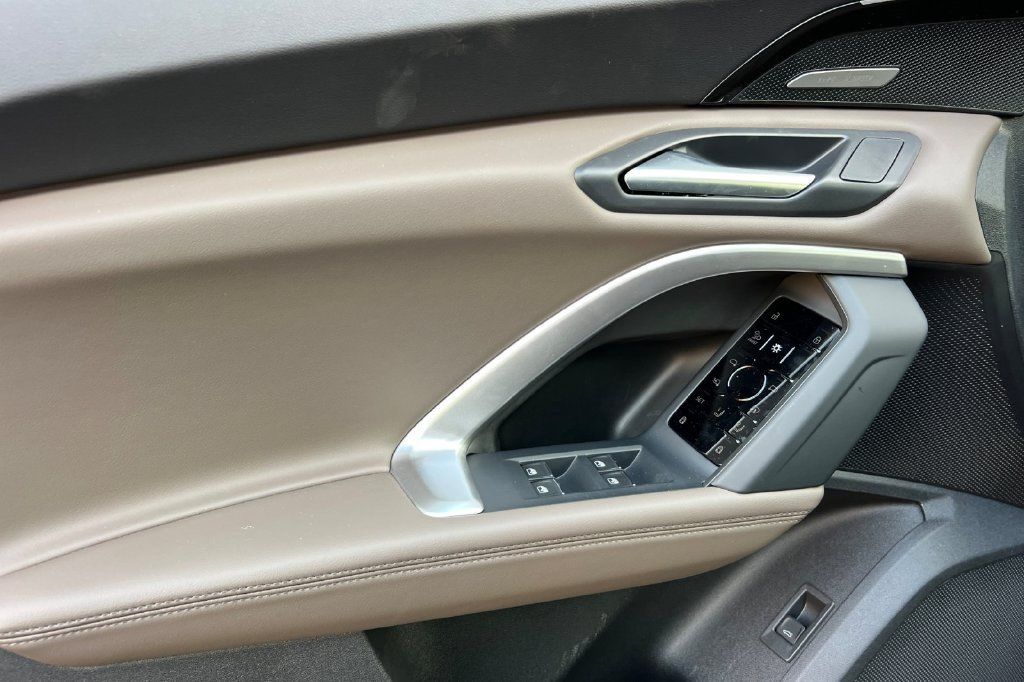 Certified 2025 Audi Q5 Premium Plus AWD/4WD image 14